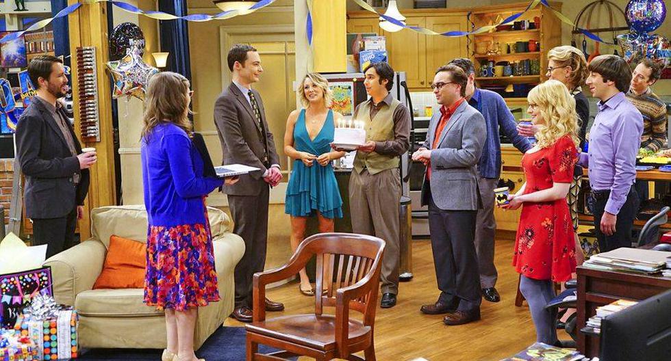 El elenco de 'The Big Bang Theory' en el cumpleaños de Sheldon (Foto: CBS)