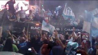 Racing campeón argentino: interminable festejo en el Obelisco