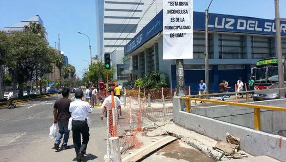 Peatones afectados por obras en la estación Ricardo Palma - 1