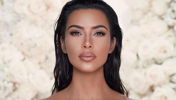 Kim Kardashian sorprende a sus seguidores con su nueva línea de maquillaje y con su nueva apariencia