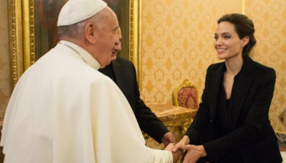 Facebook: papa Francisco recibe a Angelina Jolie en el Vaticano