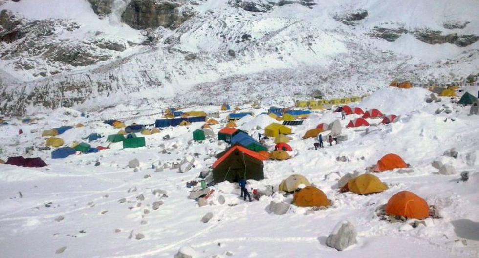 Este es el campamento que fue sepultado tras la avalancha en el Everest. (Foto: Facebook Víctor Rímac)