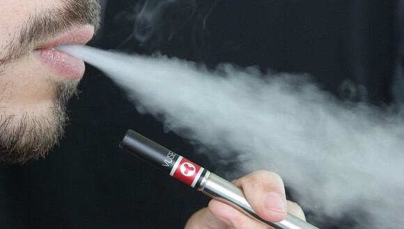 Fumar, además de ser perjudicial para la salud, puede ser un transmisor del covid-19 (Foto: Pixabay)