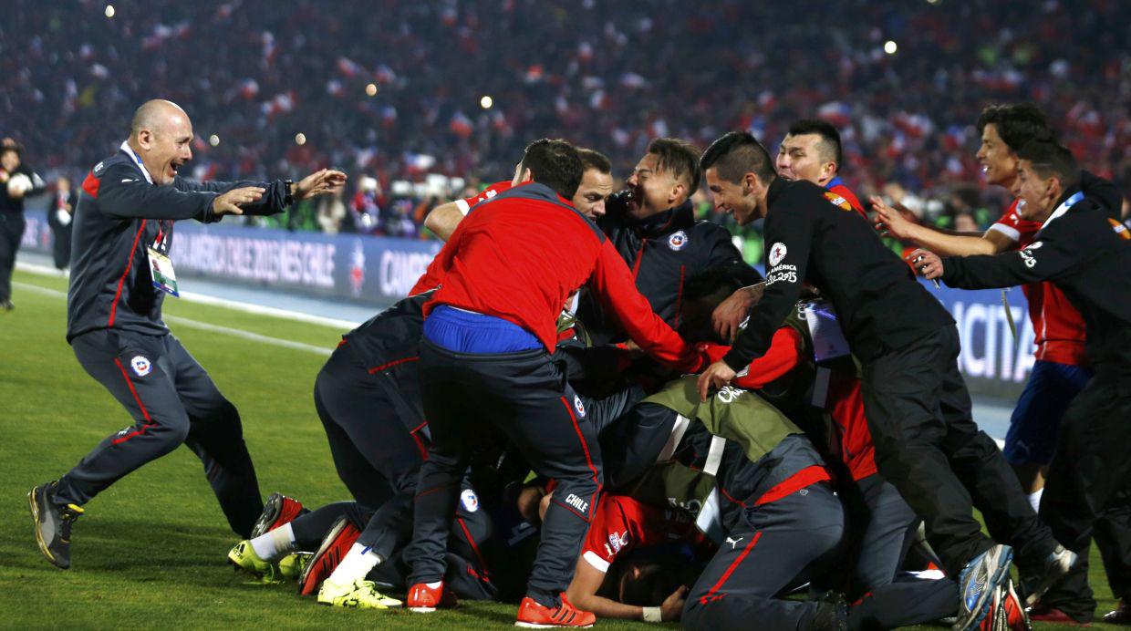 Chile campeón: festejo de la 'Roja' en el Nacional de Santiago - 8