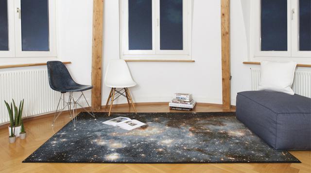 Esta alfombra llevará a tus visitas por un viaje por el espacio - 1