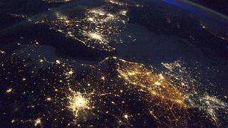 ¿Por qué Bélgica se ve tan brillante desde el espacio? [BBC]