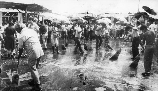 Así era Polvos Azules cuando se ubicaba frente a Palacio de Gobierno. (El Comercio)