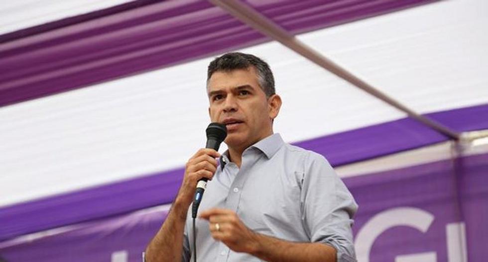 Víctor Andrés García Belaunde dice que Julio Guzmán va caer pronto de las encuestas. (Foto: senalalternativa.com)