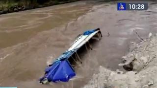 Cusco: tres desaparecidos, entre ellos un menor de edad, deja despiste de un camión en el río Vilcanota | VIDEO 