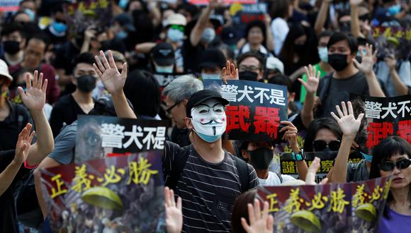 El Congreso chino emitió una abierta crítica a la Alta Corte de Hong Kong tras juzgar como inconstitucional la prohibición de usar máscaras durante las manifestaciones en el territorio semiautónomo. (Reuters)