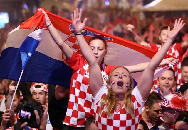 Los jugadores croatas festejaron la clasificación de su selección a instancias finales de una Copa del Mundo por primera vez en su historia. (Foto: AFP)