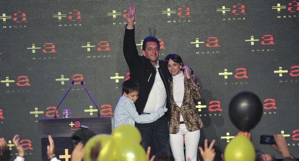 Sergio Massa con su esposa e hijo. (Foto: EFE)