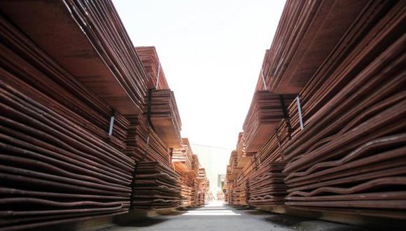 Los precios del cobre bajaron el miércoles hasta los US$5.574,5 la tonelada. (Foto: EFE)