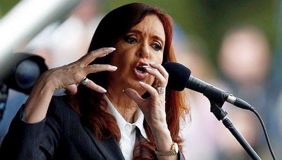 Cristina compara dictadura con la "persecución" en su contra