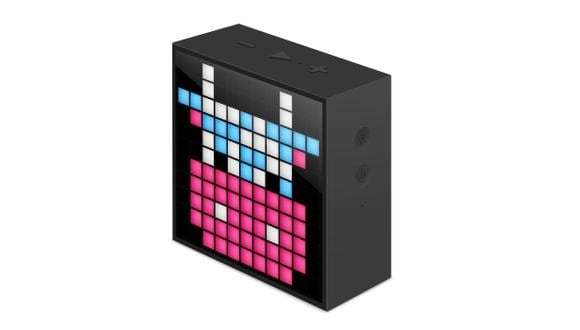 El parlante TimeBox Mini de Divoom permite cargar y diseñar animaciones que se verán reflejadas en la pantalla LED del parlante. (El Comercio)