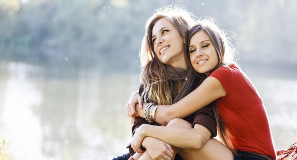 Las hermanas mayores siempre serán especiales para los pequeños de la familia. (Foto: ThinkStock)