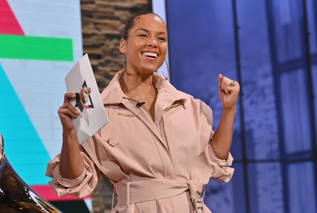La cantante brilló con un 'boilersuit' holgado para el evento de nominados al Grammy 2020, llevado a cabo esta mañana en el CBS Broadcast Center de Nueva York. (Foto: AFP)
