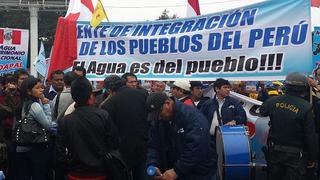 Unas 500 personas protestan contra privatización de Sedapal