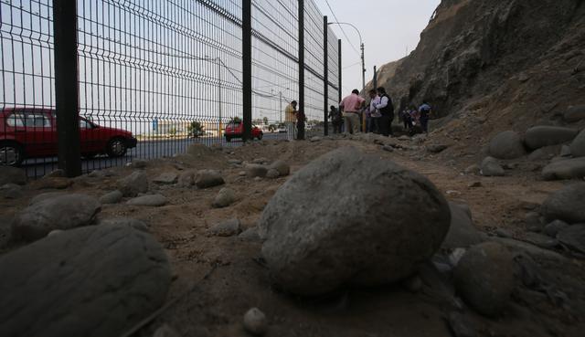Costa Verde: la caída de piedras continúa en el acantilado - 1