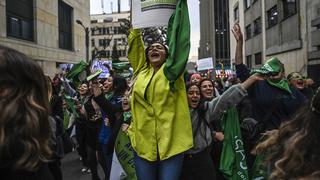 Colombia agita sus pañuelos verdes un año después de despenalizar el aborto