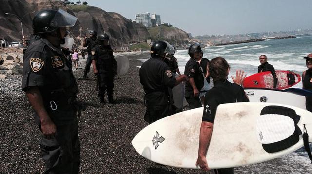 Costa Verde: así la policía desalojó a tablistas en La Pampilla - 3
