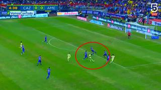 América vs. Cruz Azul: Renato Ibarra asustó a 'Cementeros' con este derechazo que pudo ser el 1-0 | VIDEO