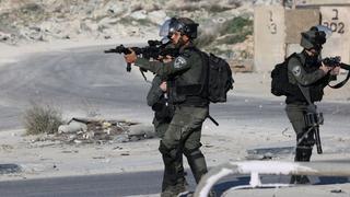 Muere otro palestino por heridas sufridas durante redada militar israelí