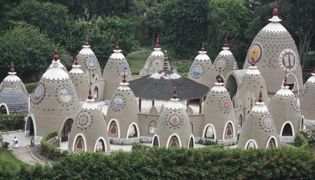 Eco Truly. Cerca de la variante de Pasamayo está este refugio natural ideal para escapar del bullicio de la ciudad y conectarse con uno mismo. El Eco Truly Park es la finca más grande de Sudamérica, construida por la comunidad Krishna y abierta al público para que pueda acercarse a conocer más de sobre su estilo de vida y religión. Se ofrece hospedaje y comida vegetariana. (Foto: Alex E. Proimos / Flickr bajo licencia de Creative Commons)