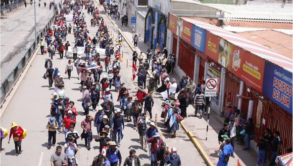 Fiscalía de Cusco denuncia al Gobierno Regional por otorgar estadio a manifestantes. (Andina)