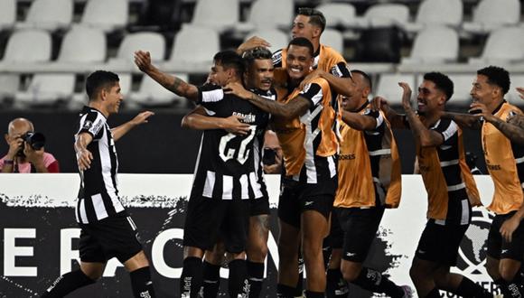 ¿Quiénes son las dos bajas confirmadas en Botafogo para el duelo ante Universitario por Copa Libertadores 2024? (Foto: Getty Images)