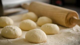 ¿Cómo hacer pan casero fácil? Aprende a prepararlo en familia con esta simple receta | VIDEO