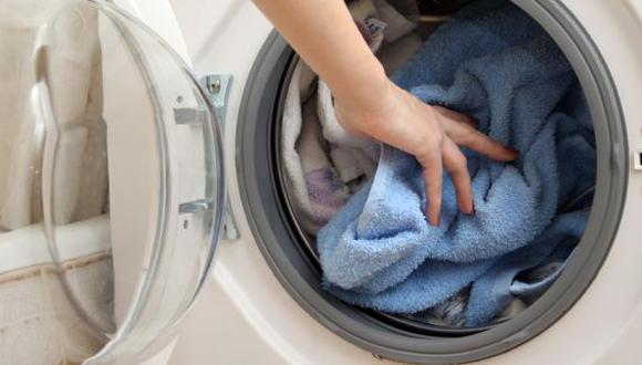 Existen una serie de recomendaciones para evitar el contagio durante la manipulación de toallas personales y ropa con la que un paciente de Covid-19 reposa durante su recuperación. (Foto: Science News)