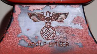 Teléfono rojo de Hitler fue vendido en 243 mil dólares [FOTOS]