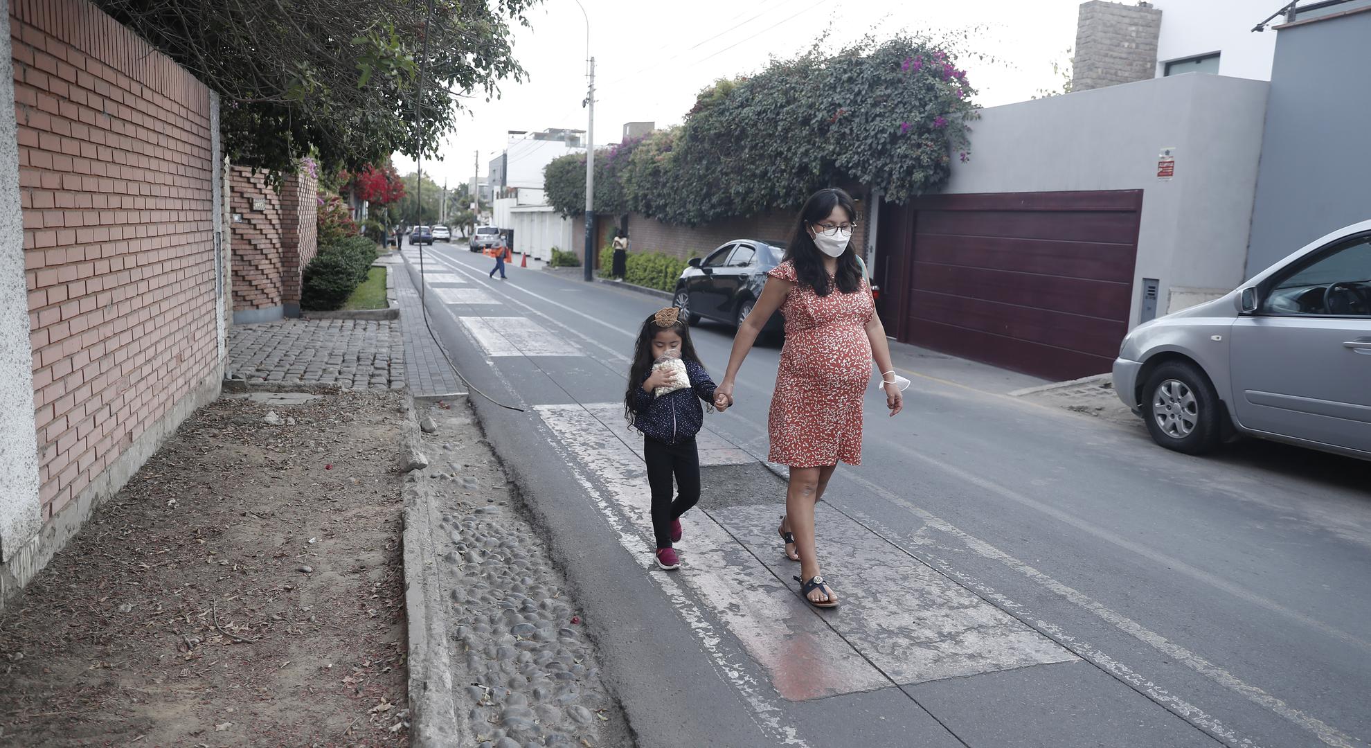 Prohibido caminar en Surco: el desafío de ser peatón en calles sin veredas