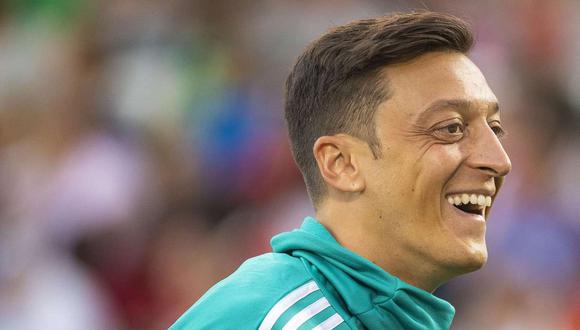 Mesut Özil sorprende con un cambio de look. (Foto: AFP)