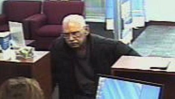 EE.UU.: Hombre de 74 años asalta un banco para volver a prisión