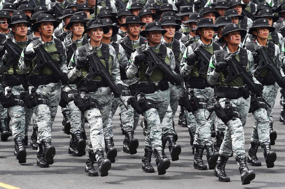 Con la Guardia Nacional como nuevo integrante de las Fuerzas Armadas, México celebró este viernes el desfile militar para conmemorar su 212 aniversario de la Independencia. 