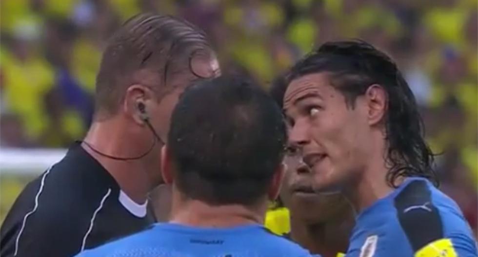 Edinson Cavani protagonizó un curioso momento en el partido ante Colombia. El delantero de Uruguay recibió una falta de Yerry Mina, pero fue a él que le sacaron la tarjeta amarilla. (Foto: Captura - YouTube)