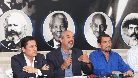Los congresistas Mauricio Mulder y Elías Rodríguez insisten en presentar un recurso extraordinario a fallo del JNE que anula elección de su dirigencia.