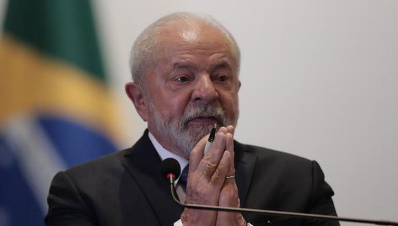 El presidente de Brasil, Luiz Inácio Lula da Silva, ofrece una rueda de prensa tras una reunión con los presidentes de la región durante el desarrollo de la cumbre sudamericana celebrada el martes, en el palacio de Itamaraty en Brasilia (Brasil) | Foto: EFE/ André Coelho