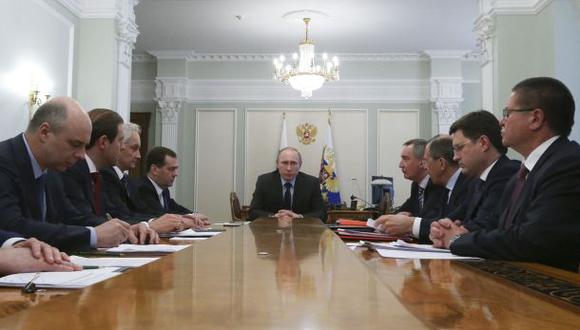 Putin advierte a Ucrania que evite cometer actos "irreparables"