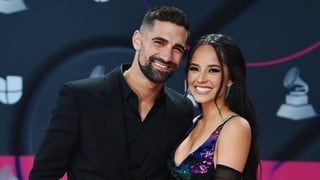 Quién es Sebastián Lletget, el prometido de Becky G acusado de infidelidad 