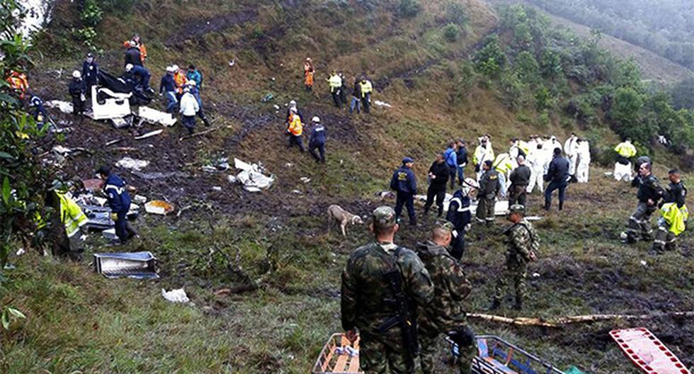 75 personas murieron en Colombia por la caída de un avión que trasladaba a los jugadores del equipo brasileño Chapecoense. (Foto: EFE)