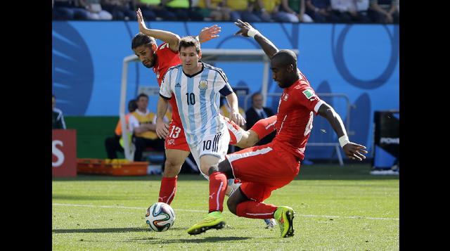 Todos contra Messi: así es la ruda marca de los suizos a Leo - 1