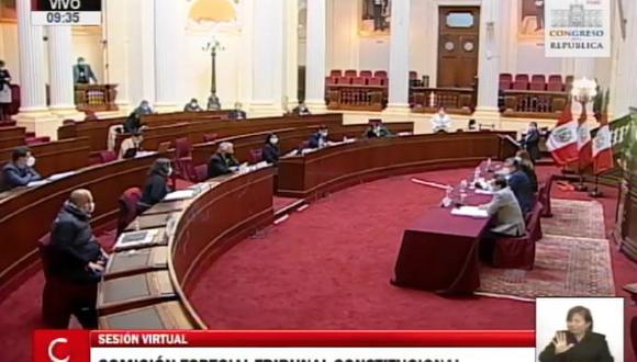 La comisión sesionó de manera presencial. El congresista Gino Costa solicitó que las siguientes reuniones sean virtuales. (Captura del TV)