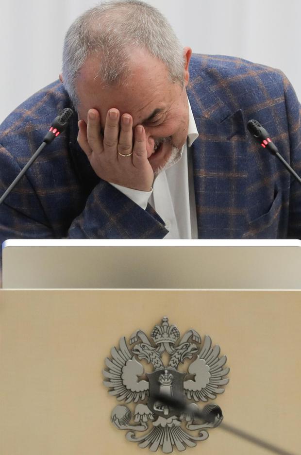 Boris Nadezhdin reacciona mientras asiste a la reunión de la Comisión Electoral Central de Rusia. (EFE/EPA/MAXIM SHIPENKOV).
