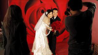 ¿Por qué las bodas en China podrían ser un lujo para los ricos?