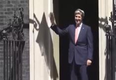 John Kerry pasó "bochornoso" momento durante visita a Theresa May