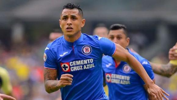 La bienvenida a Yoshimar Yotún en Cruz Azul. (Foto: EFE)