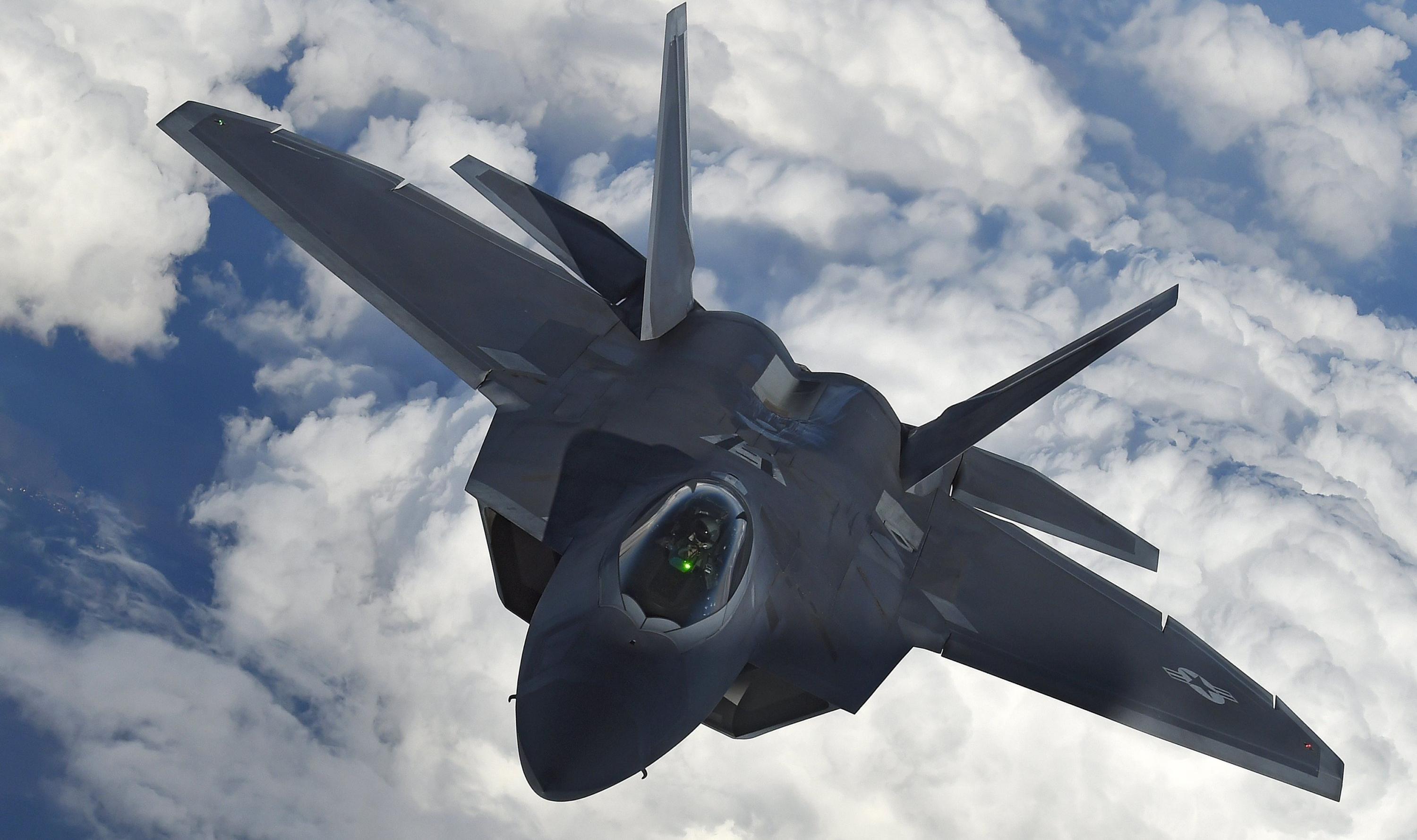 Cazas F-22 de Estados Unidos interceptan cuatro aviones de combate rusos en Alaska: dos TU-95 y dos SU-35. (Reuters).